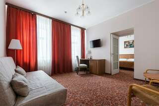 Гостиница Матисов домик Санкт-Петербург Семейный двухкомнатный с 1 кроватью или 2 отдельными кроватями (с кондиционером)-4