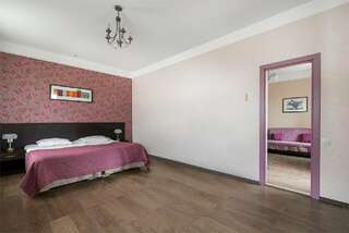 Гостиница Матисов домик Санкт-Петербург Улучшенный семейный номер с 1 кроватью или 2 отдельными кроватями (с кондиционером)-6